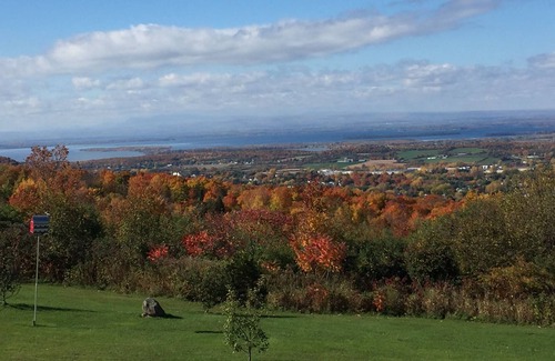 St. Albans House | Lakefront rental Wheelchair Accessible,Lake Champlain,single level Mountainview
