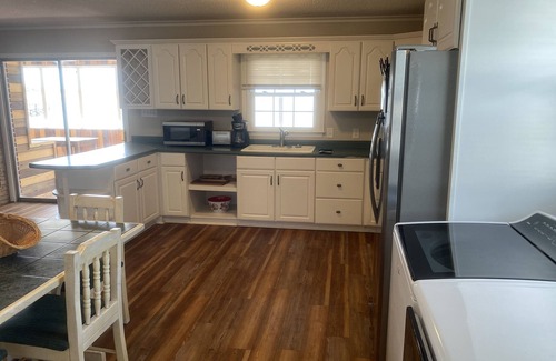 Manning House | Lakefront Retreat At Randolphs Landing