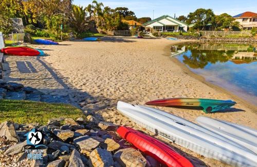 Encounter Bay House | Lakefront Retreat with Private Beach & Water Toys