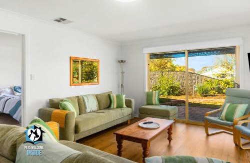 Encounter Bay House | Lakefront Retreat with Private Beach & Water Toys