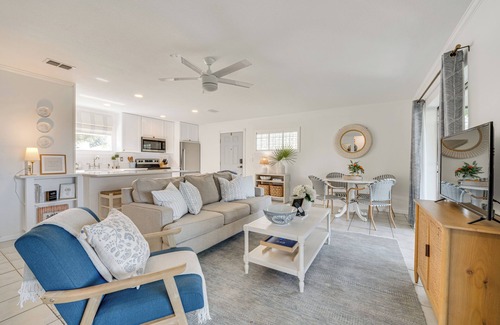 Clermont House | Lakefront Retreat w/Kayaks & Fire Pit in Clermont