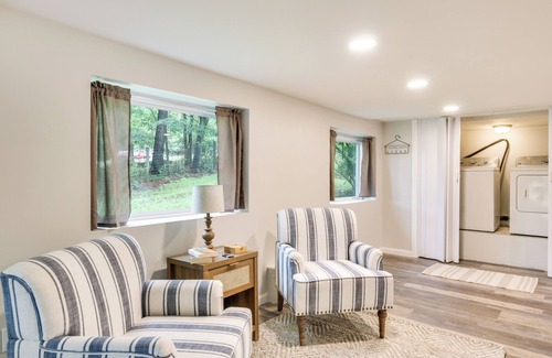 Ridgeway House | Lakefront Ridgeway Home w/Deck & Fire Pit!