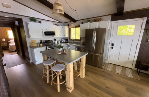 Iron River Cabin | Lakefront Stay w/ATV Trail Access -Trailer Parking