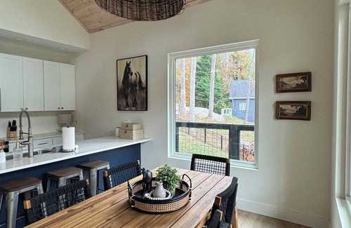 Friendsville Cottage | LAKEFRONT - TN Stud Cottage, Adjacent TN Mare Cottage
