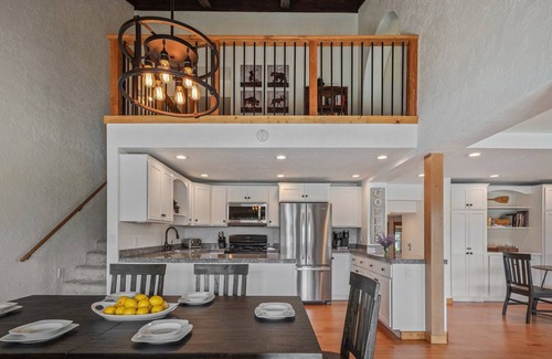 Sandpoint Condo | Lakefront Townhome w/Boat Slip, Downtown, Ideal for Families