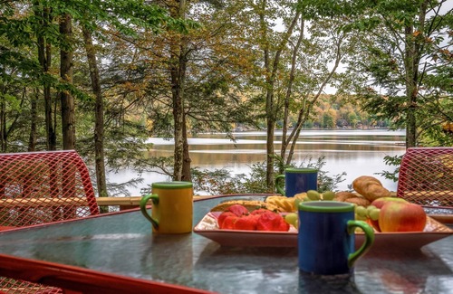 Hamlin House | Lakefront Vibe - Motorboat, Kayaks, Fire Pit, Dock