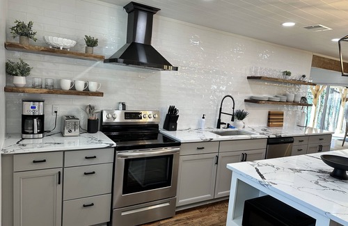 Anderson House | Lakefront, Views, Private Dock, Boat Rental, Bunks, Near Clemson, Kayaks!