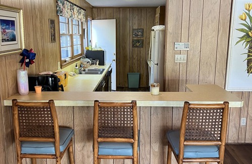 Troutman House | Lakefront Vintage Home