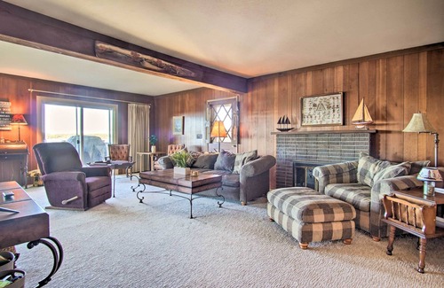 Whitehall Cottage | Lakefront Whitehall Home w/ Boat Slip & Deck!
