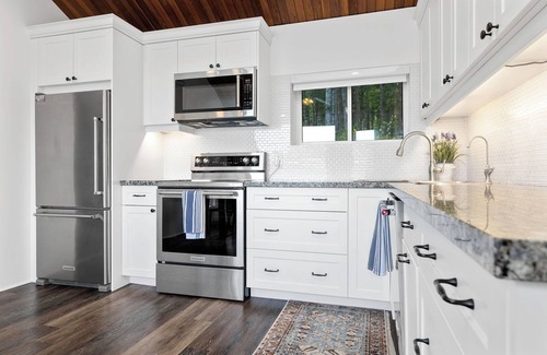 Bracebridge House | LakeHouse of The Rising Sun