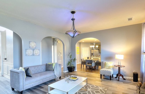 Conyers House | Lakehouse w/game room, movie projector, pool table, 20 mins to downtown ATL.