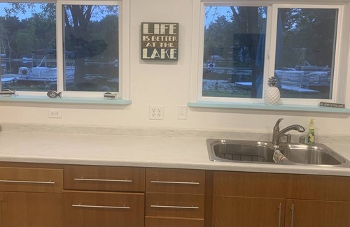 Wild Rose House | Lakehouse w/great fishing on full recreation lake