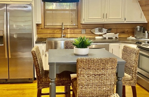 Piney House | Lakehouse with 3 Decks, 2 Covered Boat Slips & Swim Dock!