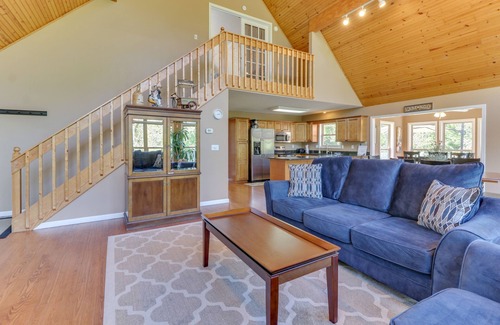 Caryville House | Lakehouse with covered dock, slide, and outdoor kitchen! Close to I-75, trails.