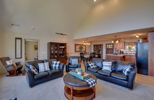 Lakemont House | Lakemont Retreat: Game Room, Hot Tub, & Mtn Views!