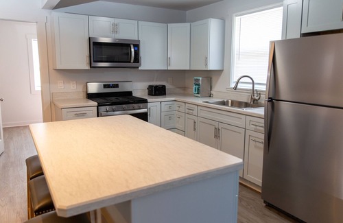 Madison-on-the-Lake House | LakePointe Shores #3 ~ 200 Feet Of Private Beach!