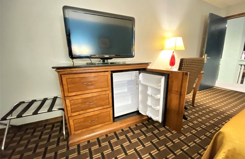 Warsaw Hotel | Lakes Inn