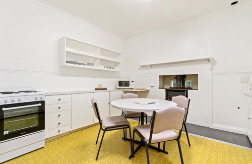 Lakes Entrance House | Lakes Intown