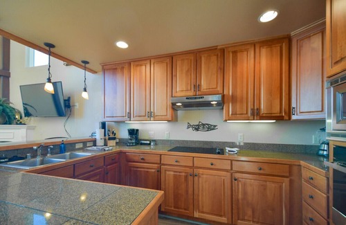 Homer Condo | Lakeshore Lodging Ocean Front Lodges