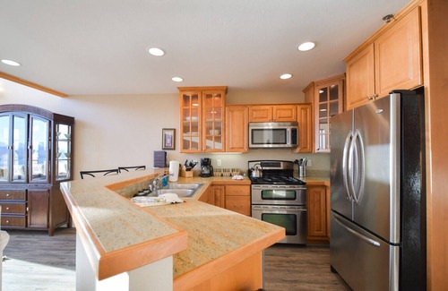 Homer Condo | Lakeshore Lodging Ocean Front Lodges