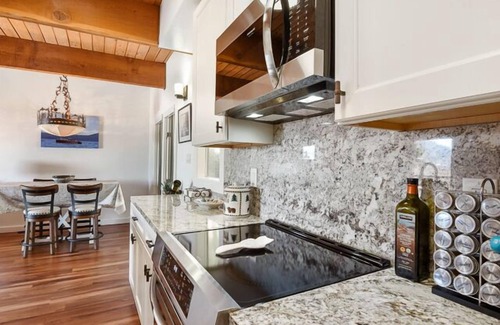 Crystal Bay House | Lakeshore Terrace Delight | Beaches