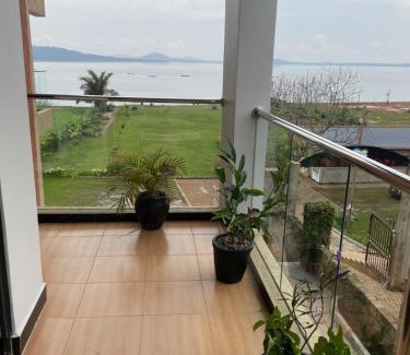 Kampala Hotel | Lakeshore Victoria view apartments