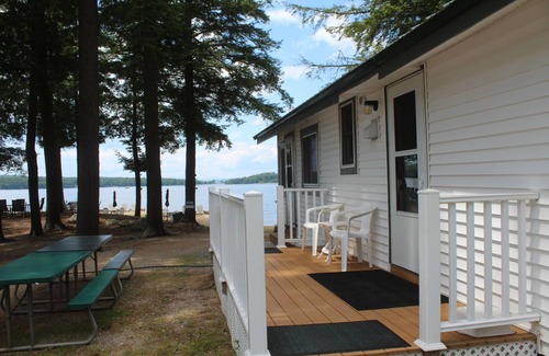 Naples Cottage | Lakeside 2-bedroom w/AC sleeps 5. Quiet Beach in lovely Naples.