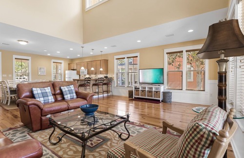 Laurel Grove House | Lakeside 3BR Beach Cottage with 6-Seat GOLF CART! Near Pool, Beach Tram, Golf