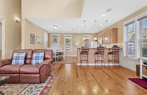 Laurel Grove House | Lakeside 3BR Beach Cottage with 6-Seat GOLF CART! Near Pool, Beach Tram, Golf
