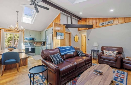 Moultonborough House | Lakeside 3BR Retreat with Dock, Hot Tub - Sleeps 6