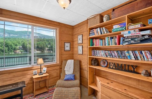 Lake Lure Cottage | Lakeside 4BR~Mountain Views | Firepit | Game Room