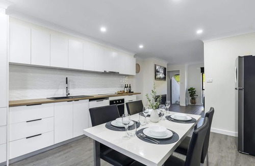Mulwala Apartment | Lakeside Apartment on Pool Avenue
