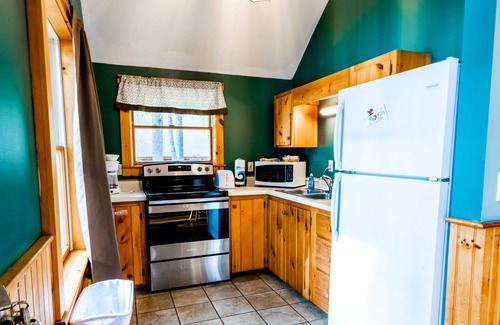 Caratunk Cabin | Lakeside cabin nestled along the shores of Wyman Lake.