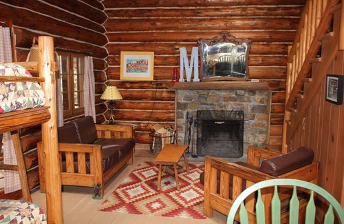 Minerva Cabin | Lakeside Cabin on Minerva Lake