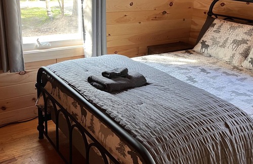 Rangeley Plantation Cabin | Lakeside cabin