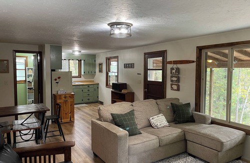 Crivitz Cottage | Lakeside, charming 2-bedroom cottage in fantastic Crivitz with WiFi