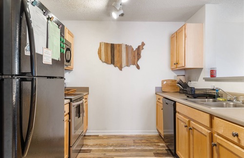 Keowee Condo | Lakeside Clemson Condo With 4K/Surround Sound/Xbox/Coffee Bar/Private Bathrooms