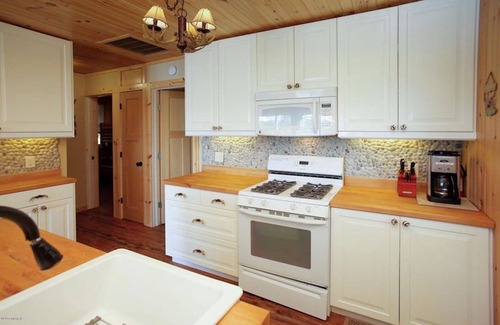 Allegan House | Lakeside Cottage & Private Cabin