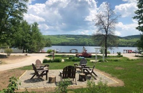 Ashland Cottage | Lakeside Cottage with Kitchen