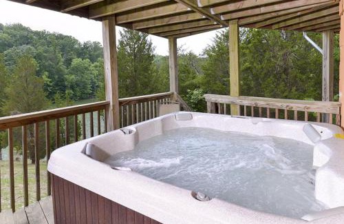 Sevierville House | Lakeside Dreams
