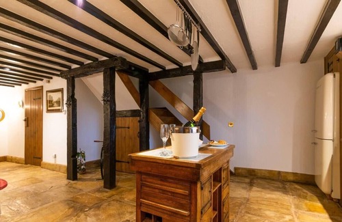 Endon Cottage | Lakeside Escape, stone countryside cottage