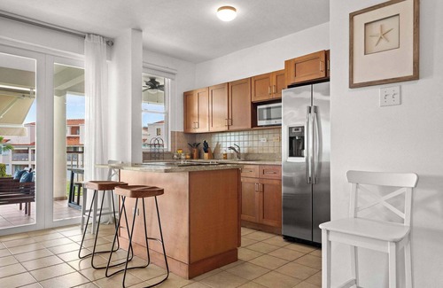 Candelero Abajo Apartment | Lakeside Escape | Stylish Unit with BBQ and Pool