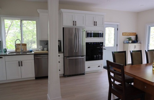 Seguin House | Lakeside Family Retreat | Game Room, Basketball, Kayaks, Private Beach, & More!