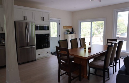 Seguin House | Lakeside Family Retreat | Game Room, Basketball, Kayaks, Private Beach, & More!