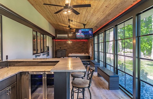 Vass House | Lakeside Golf & Getaway! A 4 Bedroom 2,000 Sq. Ft. Home that sleeps 10