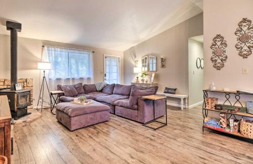 Groveland House | Lakeside Groveland Home with Hot Tub, Near Yosemite