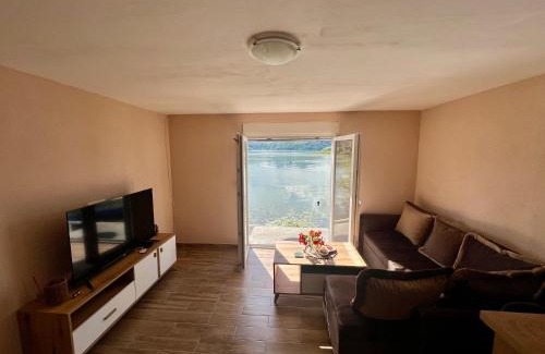 Karuc Apartment | Lakeside Harmony Apartment