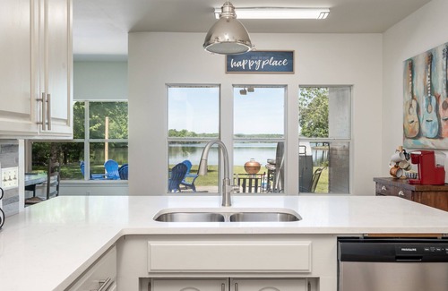 Jones Mills House | Lakeside Haven with Hot Tub by StayLage