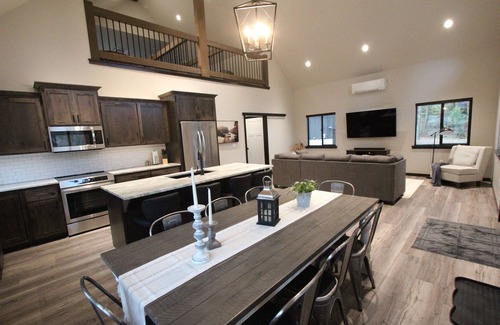 Rathdrum House | Lakeside Hideaway - game room, office, w/optional dock rental
