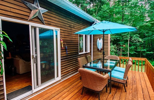 Kennebec House | Lakeside Home on Great Pond in Belgrade Lakes with hot tub, walk to village.